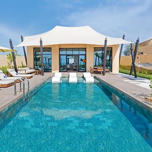 Bab Al Nojoum Hudayriyat Villas